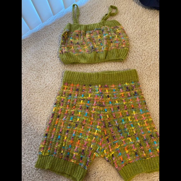 Brand New knitted 2pc shirt/Capri set